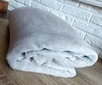Grijze fleecedeken, Enlèvement, Comme neuf