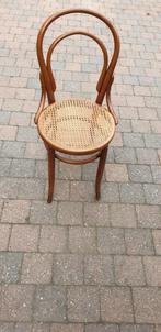 Ancienne chaise en bois et rotin., Antiquités & Art, Enlèvement