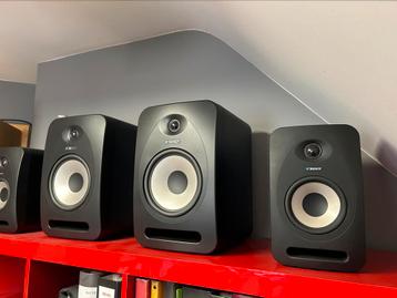Enceintes Tannoy Reveal 502 et 802  beschikbaar voor biedingen