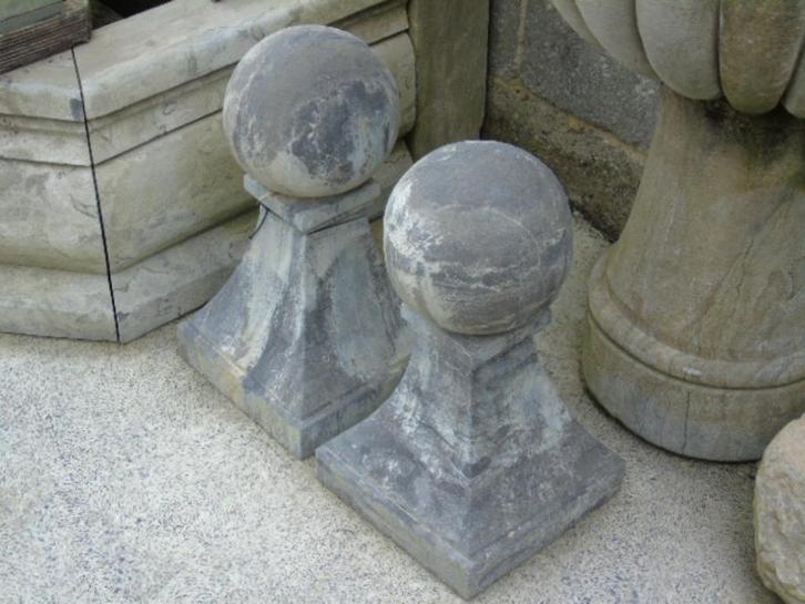 Kop van een stenen zuil of pilaster, Tuin en Terras, Tuinwanddecoratie, Nieuw, Ophalen