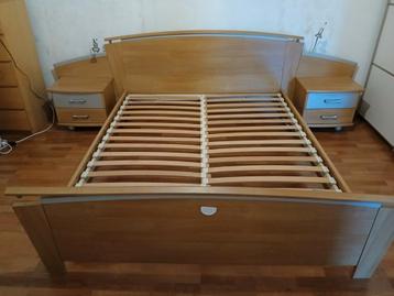 2 persoonsbed 1m60 GRATIS, eventueel met lattenbodem 50 EUR beschikbaar voor biedingen