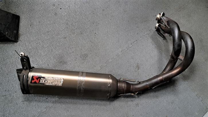 Kawasaki ER6 ER6N 2006 tot 2016 akrapovic uitlaatsysteem ce, Motoren, Onderdelen | Kawasaki, Gebruikt, Ophalen of Verzenden