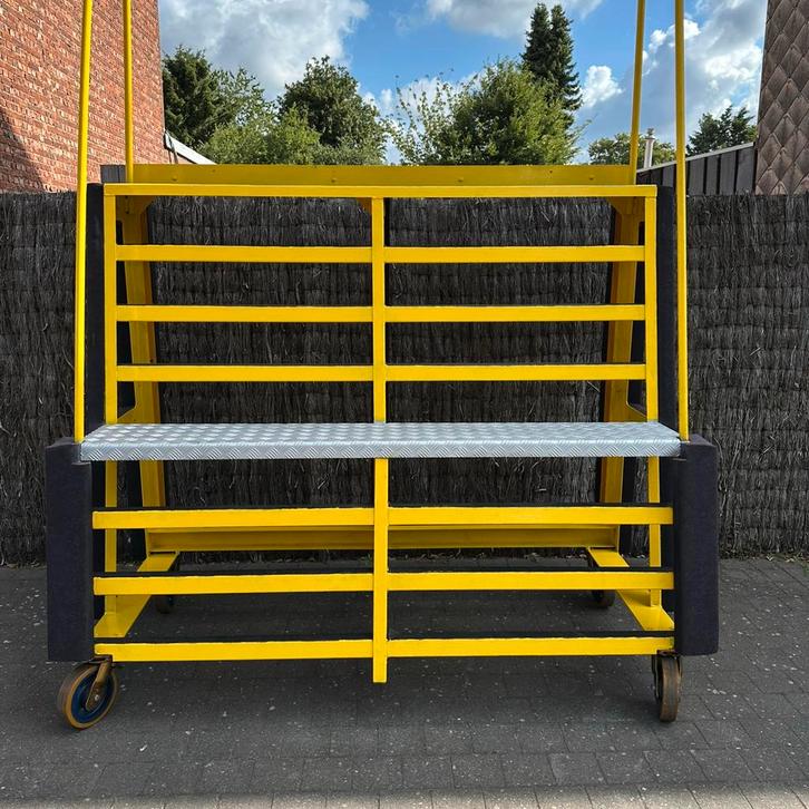 Steiger werkplatform op wielen 180cm hoog, Doe-het-zelf en Bouw, Steigers, Rolsteiger of Kamersteiger, Ophalen of Verzenden