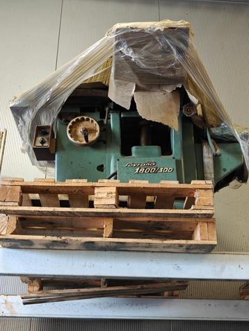 Houtbewerkingsmachine - combiné 400V beschikbaar voor biedingen