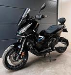 Honda X-ADV 750 custom 2025 -Akrapovic- 5j garantie - 2340km, Motoren, 750 cc, Bedrijf, Traction Control, 2 cilinders