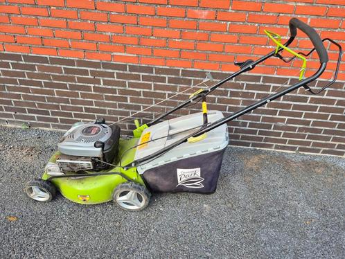 Benzine grasmaaier CENTRAL PARK BRIGGS & STRATTON, Tuin en Terras, Grasmaaiers, Gebruikt, Benzine-grasmaaier, 50 cm of meer, Opvangbak