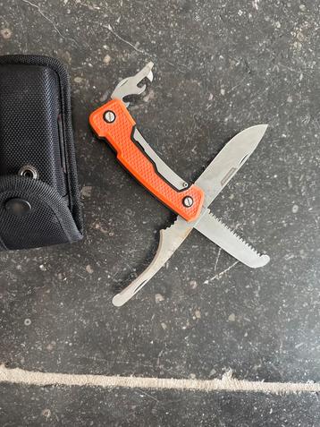 Multifunctioneel zakmes solognac / multitool met foedraal beschikbaar voor biedingen
