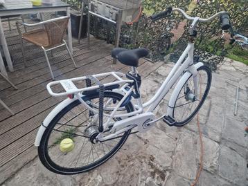 Dames fiets  beschikbaar voor biedingen