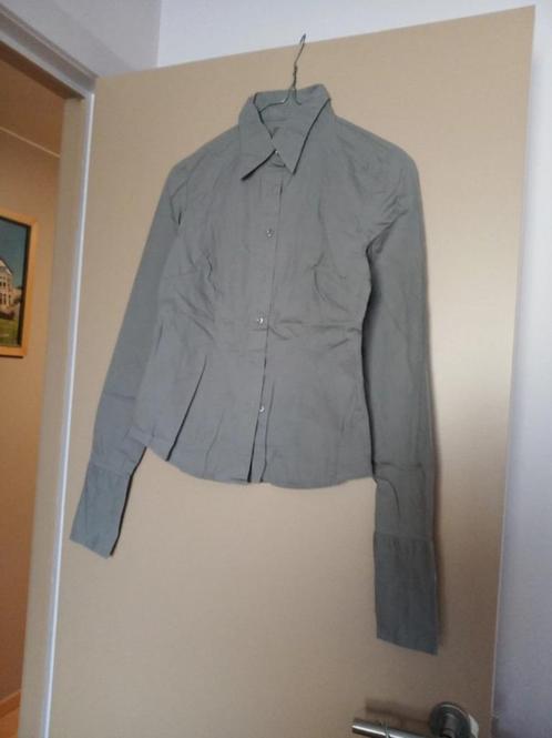 Bloes maat 36 gecentreerd Russo & Conti, Kleding | Dames, Blouses en Tunieken, Zo goed als nieuw, Maat 36 (S), Grijs, Ophalen of Verzenden