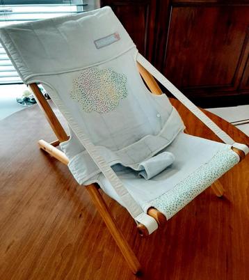 Prachtig vintage baby-ligstoeltje beschikbaar voor biedingen