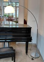 Lampe à arc chromé globe blanc, Maison & Meubles, Lampes | Lampadaires, Enlèvement