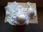 Nieuw Luxe kanten lingeriesetje van Marie Jo met 2 slipjes., Enlèvement ou Envoi, Blanc, Soutien-gorge