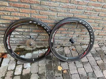 Paire de roues Bontrager Aeolus 5 (tubes) disponible aux enchères