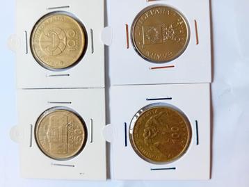 Mooie munten Griekenland.  beschikbaar voor biedingen
