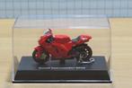 Loris Capirossi Ducati desmosedici 2005 1:32 regen banden, Hobby & Loisirs créatifs, Voitures miniatures | 1:32, Autres marques