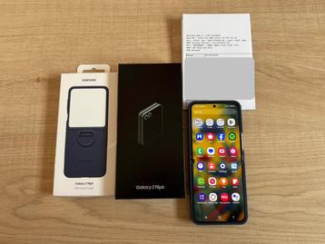 Samsung Galaxy Z Flip6 – 256 GB – Zilver – Zo goed als nieuw beschikbaar voor biedingen