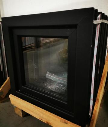 PVC Ramen  beschikbaar voor biedingen