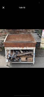 Grande barbecue fait sur mesure tres solide !!!, Ophalen, Gebruikt