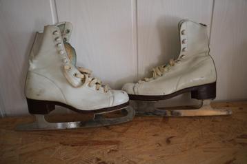 1 paar schaatsen maat 36 beschikbaar voor biedingen
