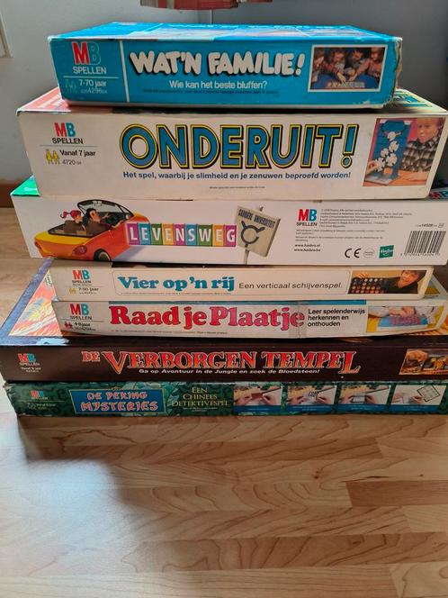 Gezelschapsspellen merk MB, Hobby en Vrije tijd, Gezelschapsspellen | Bordspellen, Zo goed als nieuw, Ophalen of Verzenden