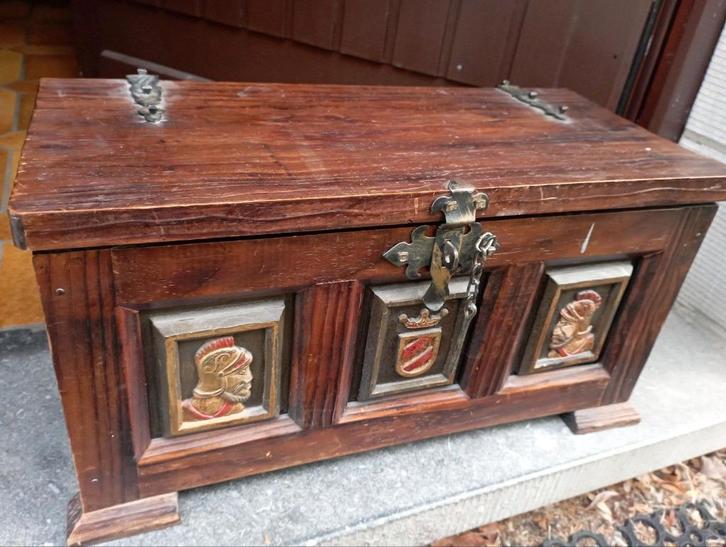 662) houten opbergkist (49cm lang/24,5 h en 24 br), Antiek en Kunst, Curiosa en Brocante, Ophalen