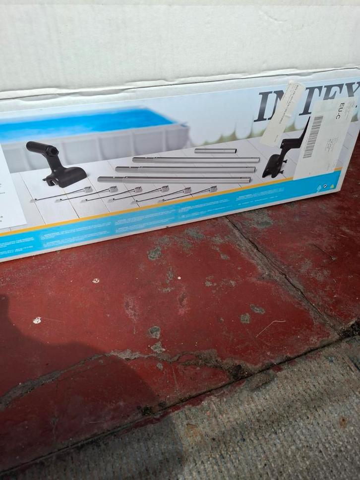 oprolsysteem voor intex zwembad solarscherm 2 stuks beschikb, Tuin en Terras, Zwembad-toebehoren, Gebruikt, Ophalen