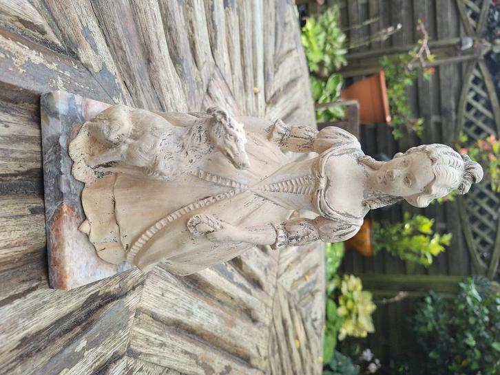 Statue patinée - Dame avec chien, Antiquités & Art, Art | Sculptures & Bois, Enlèvement