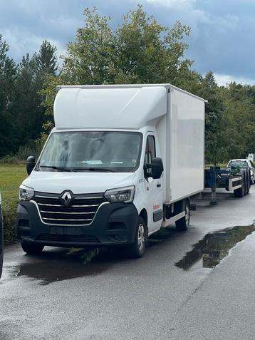 Renault master met laadklep beschikbaar voor biedingen