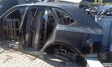 BENTLEY BENTAYGA ACHTERBUMPER, ACHTERPANEEL, ACHTERSCHERM  beschikbaar voor biedingen