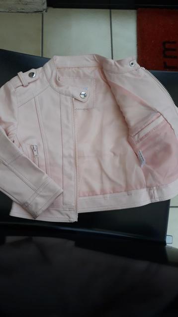 Leder look meisjes jasje. beschikbaar voor biedingen