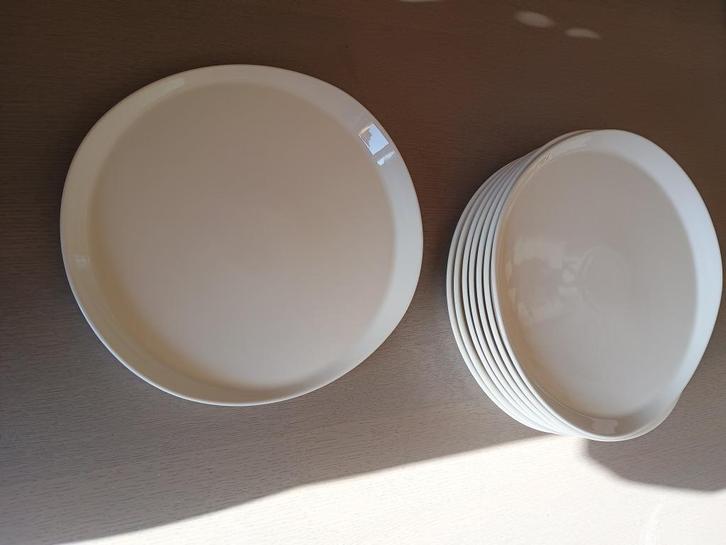 Borden, 8 platte borden Berghoff, Huis en Inrichting, Keuken | Servies, Bord(en), Porselein, Verzenden