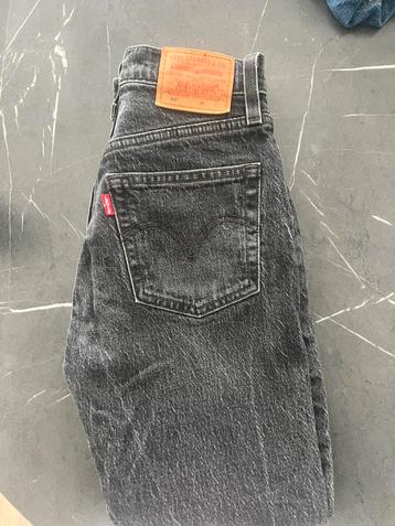 Levi’s broek beschikbaar voor biedingen