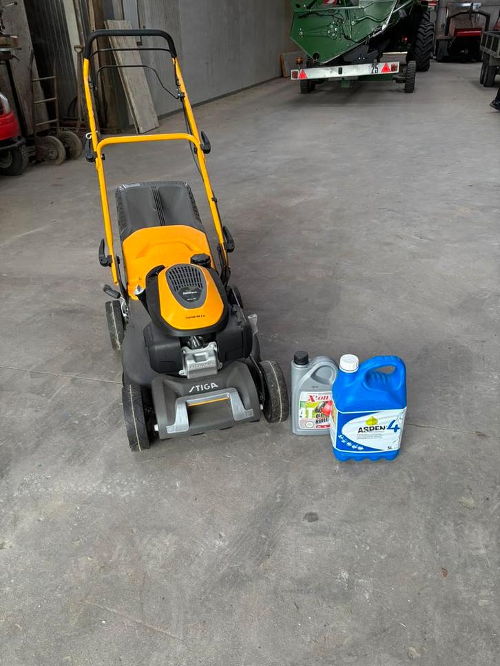 STIGA maaier met Honda-motor, Tuin en Terras, Grasmaaiers, Nieuw, Benzine-grasmaaier, 40 t/m 49 cm, Kooimesmaaier, Ophalen