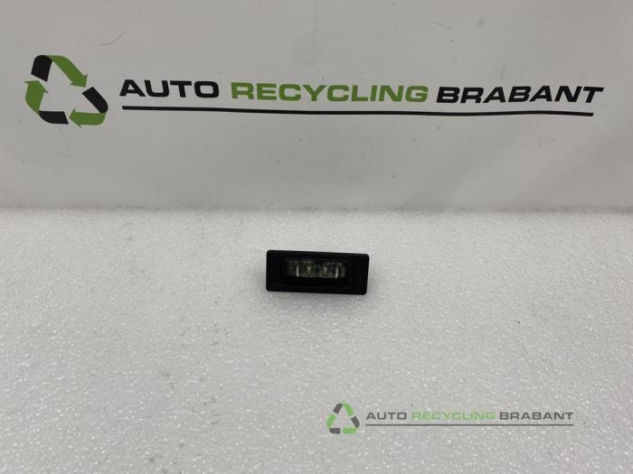 Eclairage immatriculation d'un Volkswagen Bora, Autos : Pièces & Accessoires, Éclairage, Utilisé, 3 mois de garantie, Enlèvement ou Envoi