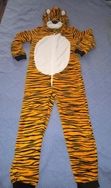 Pyjama met tijgerkostuum 122-128
