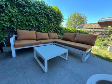Loungeset incl. tafel met glazen plaat beschikbaar voor biedingen