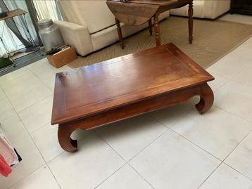 Salontafel orientaalse stijl met olijf of walnootfineer beschikbaar voor biedingen
