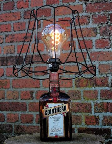 design vintage cointreau fleslamp beschikbaar voor biedingen