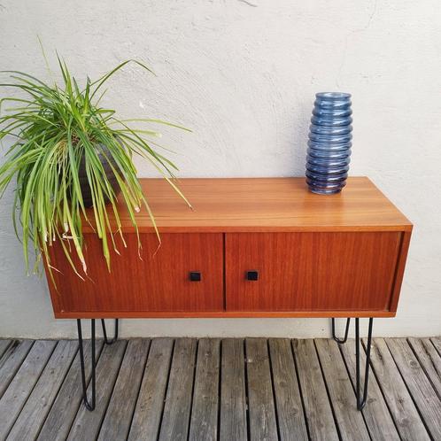 Vintage retro lowboard sideboard dressoir commode kastje, Huis en Inrichting, Kasten | Dressoirs, Zo goed als nieuw, Ophalen