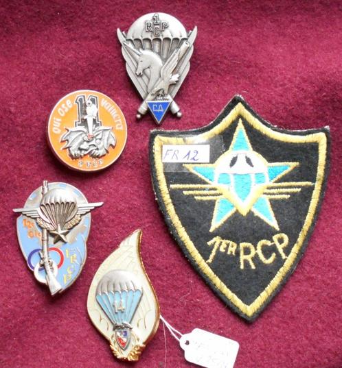 FRANCE / LOT / Chasseur parachutiste ( RCP). (no2), Verzamelen, Militaria | Algemeen, Landmacht, Embleem of Badge, Verzenden
