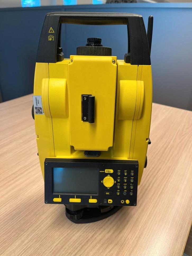 Totaalstation Leica Builder 509, Articles professionnels, Machines & Construction | Industrie & Technologie, Enlèvement