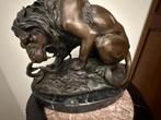 Bronzen beeld / sculptuur Leeuw met slang, Antiquités & Art, Bronze, Enlèvement