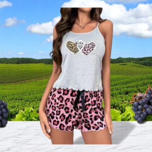 Pyama setje grijs met roze hartjes XL, Kleding | Dames, Pyjama's, Zo goed als nieuw, Maat 46/48 (XL) of groter, Verzenden