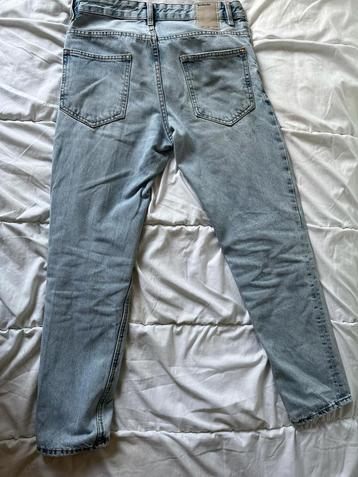 Jeans bershka 14/15ans  beschikbaar voor biedingen
