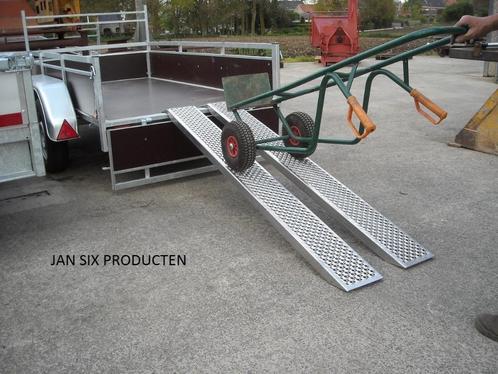 Alu. oprijplaten geperforeerd afmetingen 2000x260 cap 1000 k, Doe-het-zelf en Bouw, Gereedschap | Handgereedschap, Nieuw, Ophalen