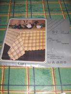 Nappe tissu verte , jaune ou bordeau (2m25 ou 2,50x1m35), Ophalen of Verzenden, Nieuw, Rechthoek