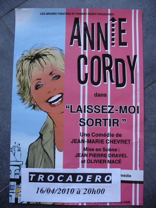 Annie Cordy - affiche "laissez-moi sortir" - 2010, Collections, Posters & Affiches, Utilisé, Autres sujets/thèmes, A1 jusqu'à A3