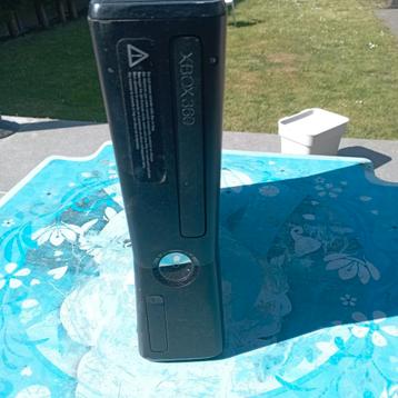 X box 360 model 1439 beschikbaar voor biedingen