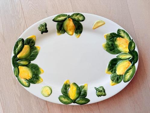 presentatieschaal (licht) met citroenen in reliëf, Huis en Inrichting, Keuken | Servies, Zo goed als nieuw, Bord(en), Ophalen of Verzenden
