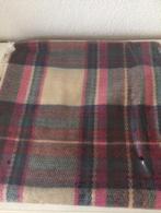 nieuw, mooie warme sjaal, Kleding | Dames, Ophalen of Verzenden, Nieuw, Sjaal